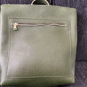 Portland Leather Goods Tote Backpack in Avocado 🦄